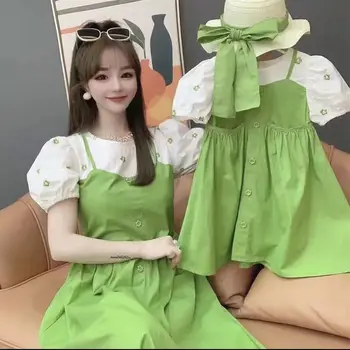Летняя одинаковая одежда для семьи, платье для мамы и дочки, Корейское цельнокроеное Детское платье для девочек, подходящая одежда для мамы и меня